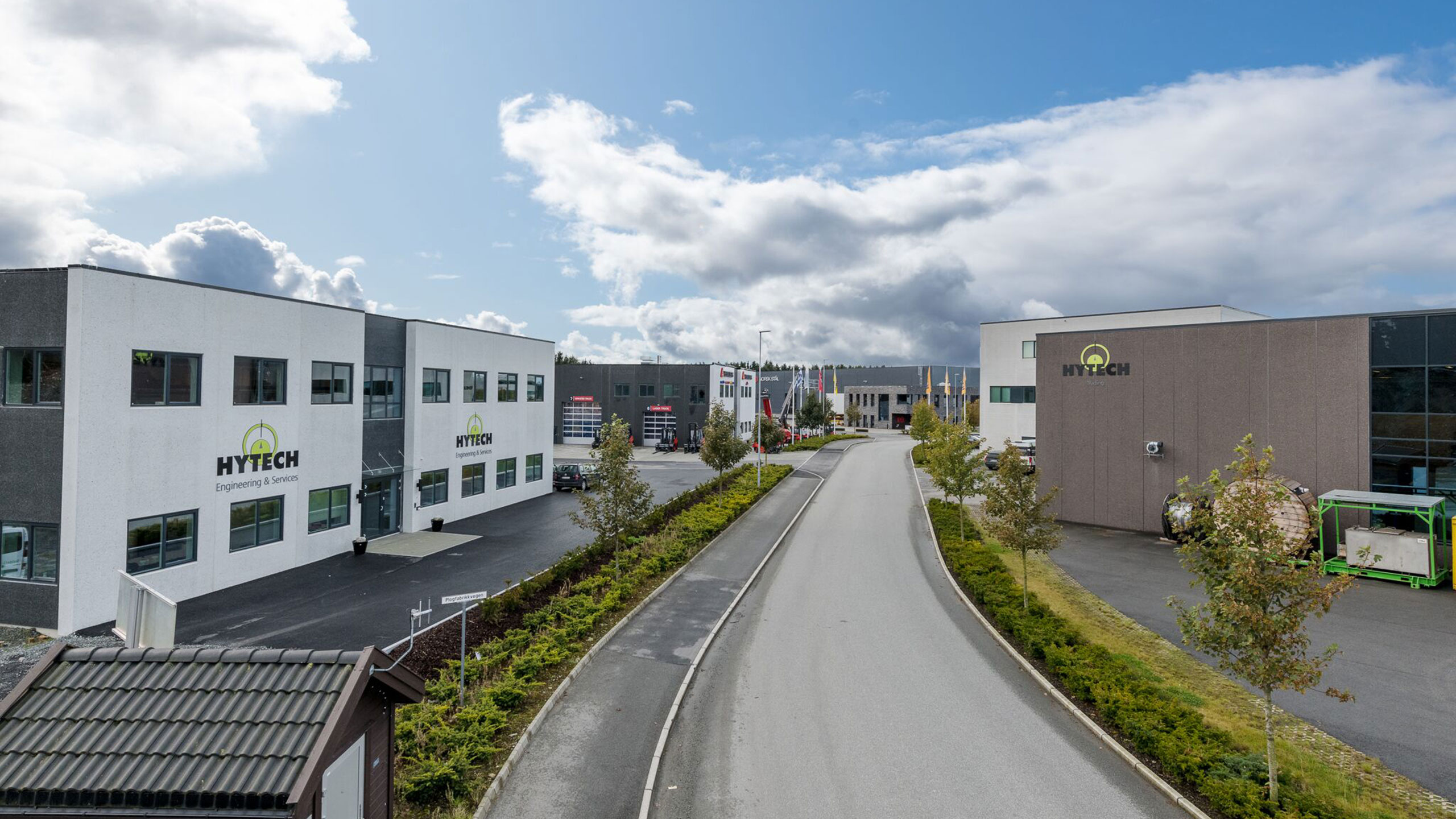 Hytech Rental Utleie av utstyr, med eller uten operatører.